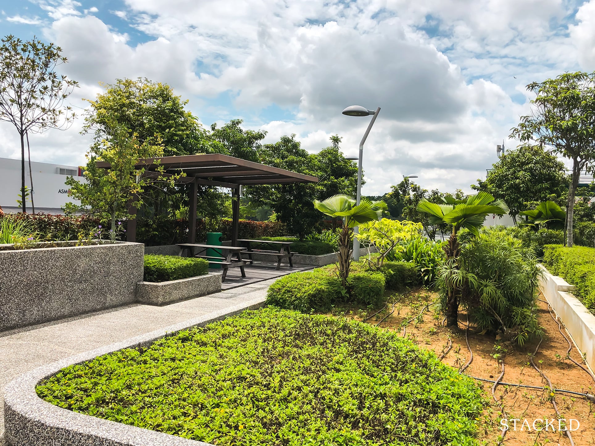 Woodlands Glen 71 rooftop garden