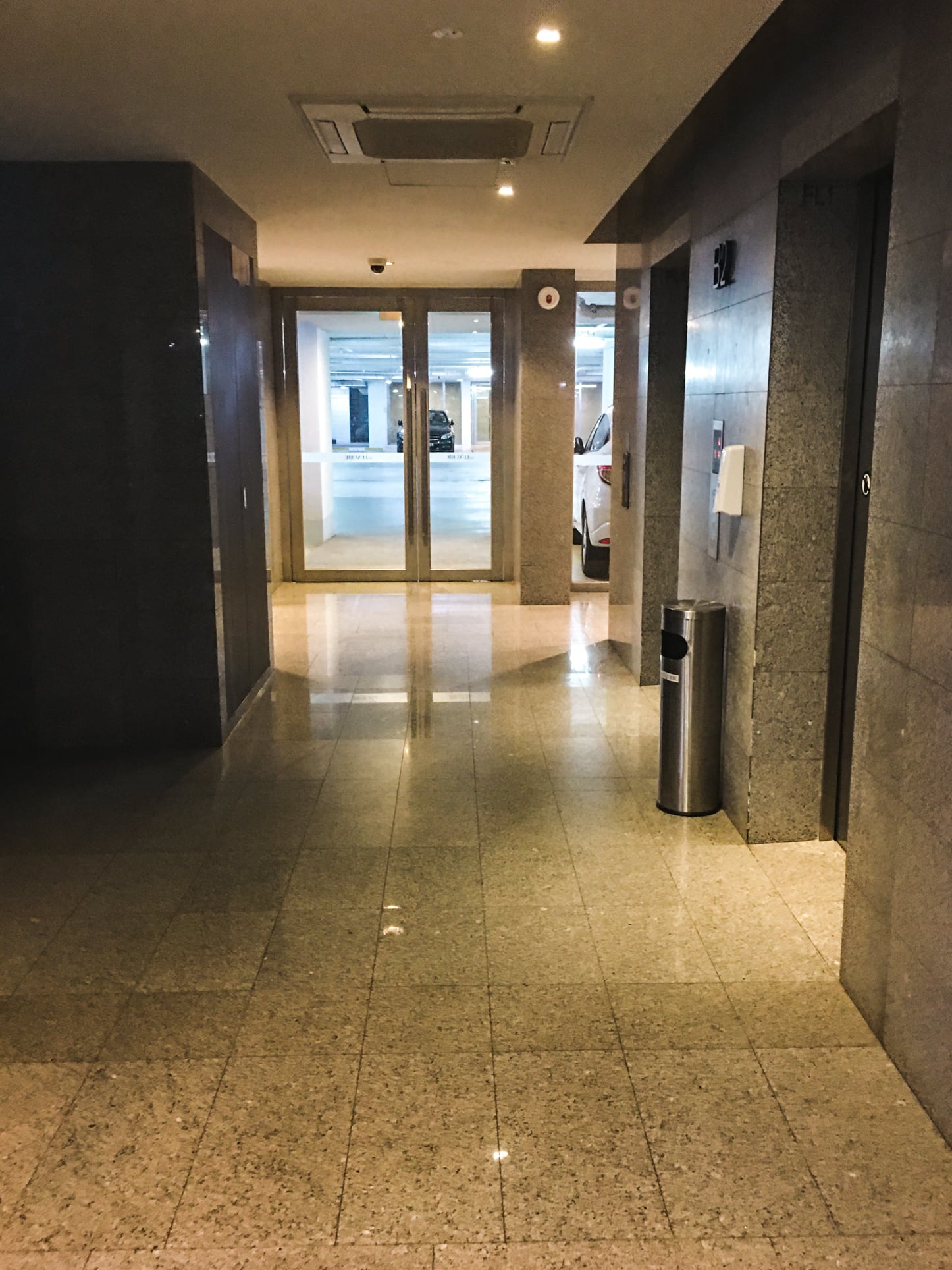 the luxurie lift lobby
