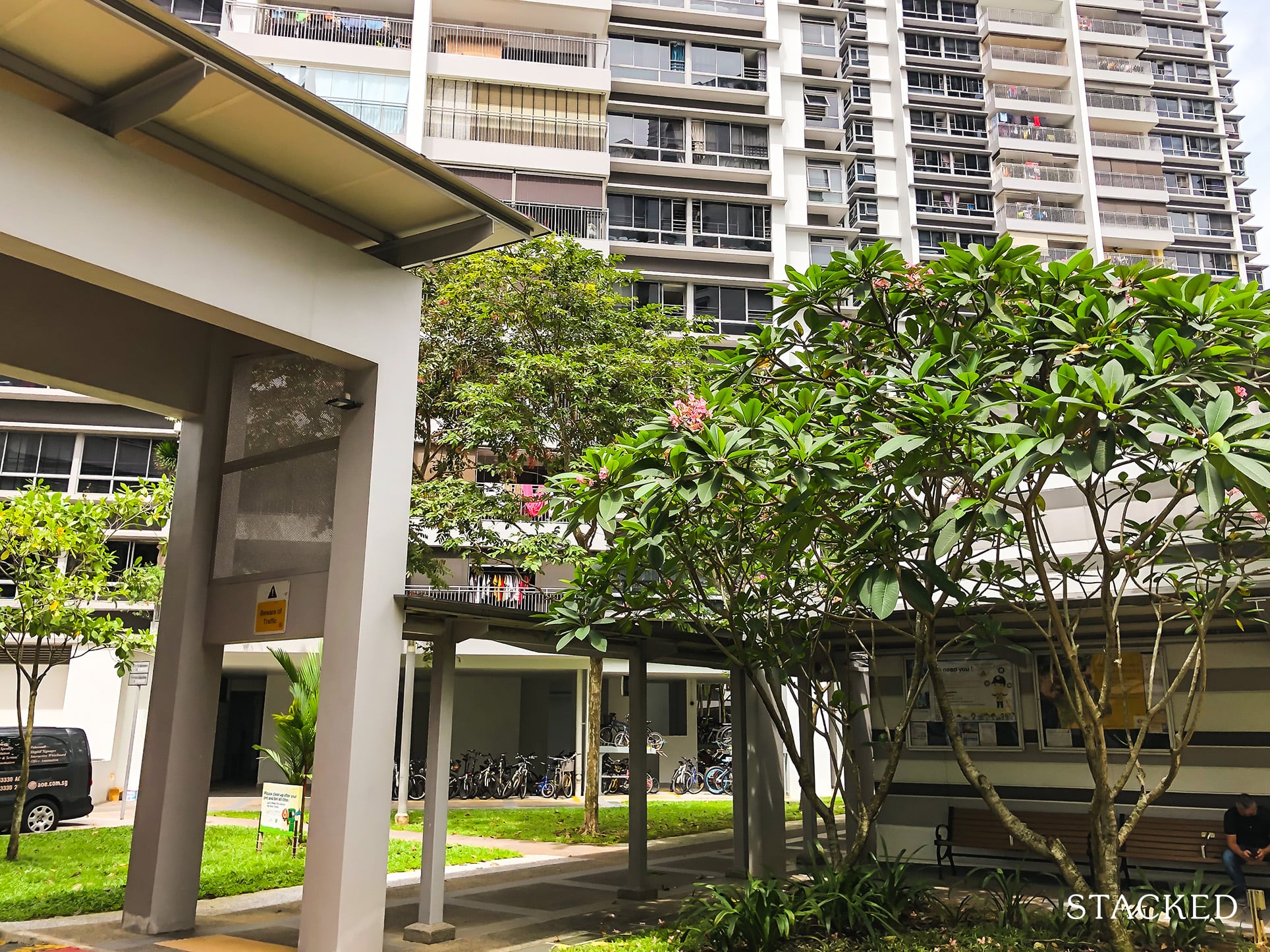 The Peak @ Toa Payoh sheltered walkway