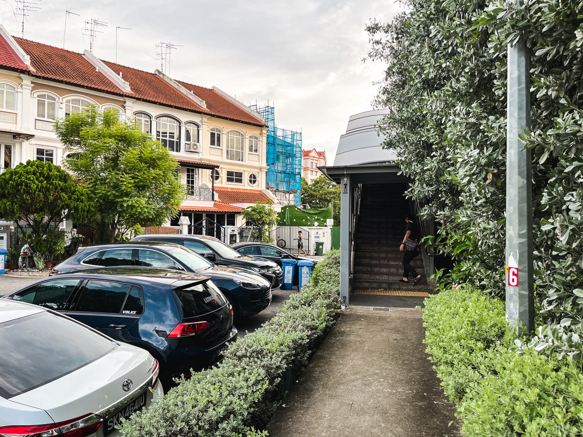 loyang villas overhead bridge