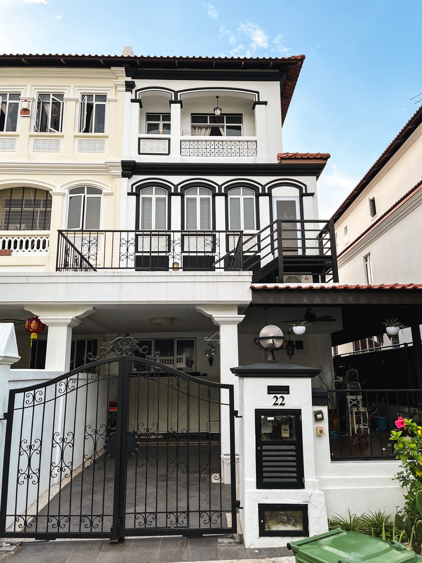 loyang villas black white
