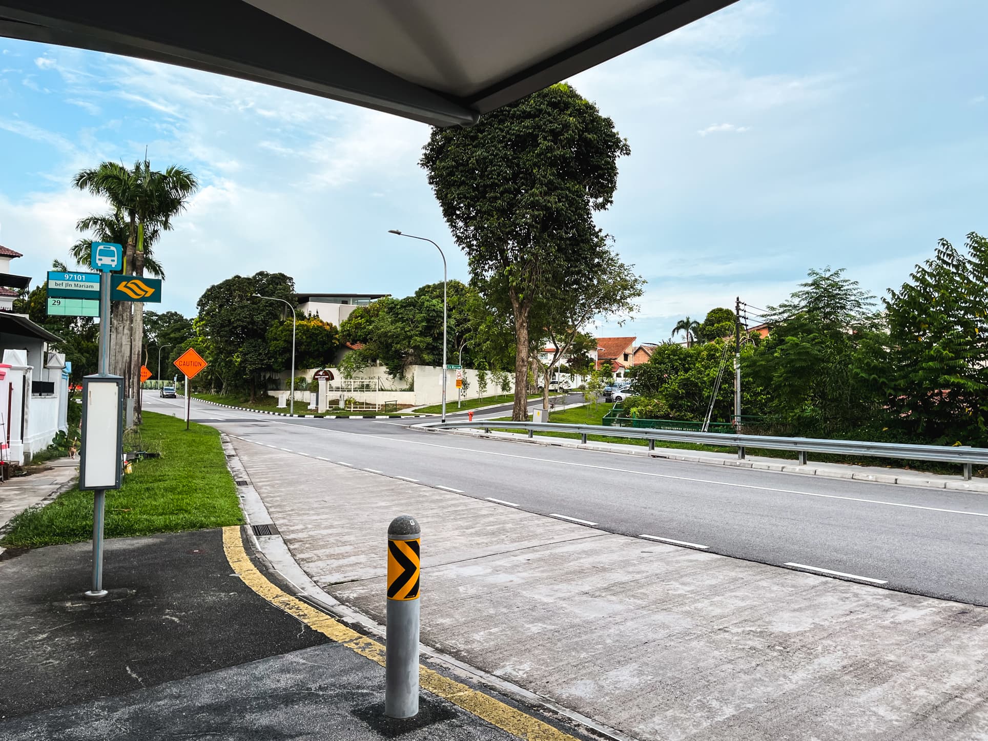 loyang villas bus stop 1