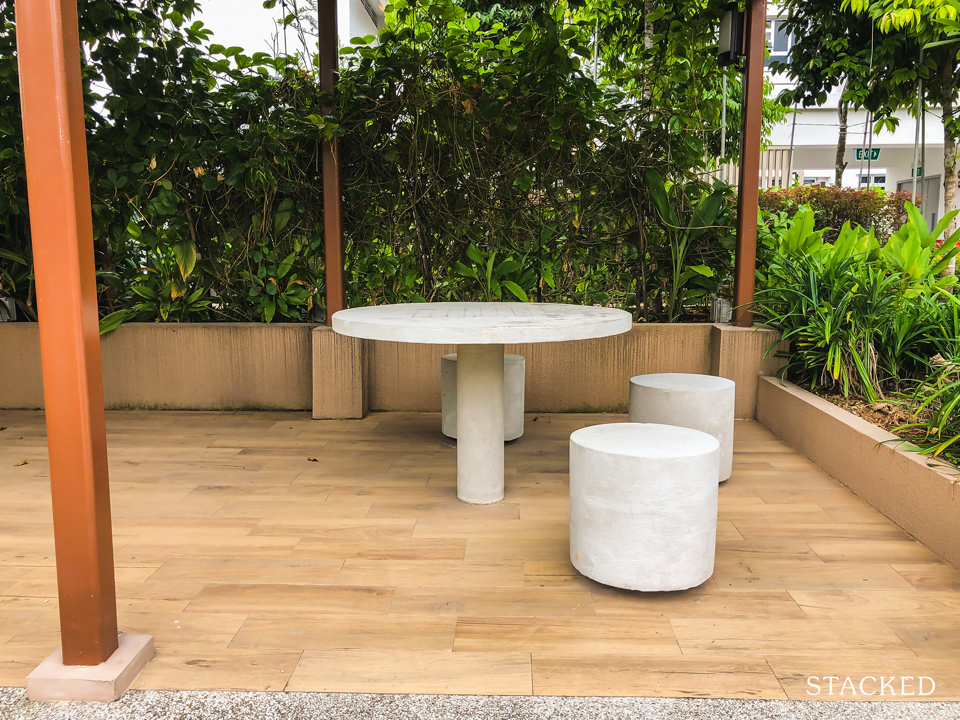 EastGlen @ Canberra 138 rooftop garden sheltered seating