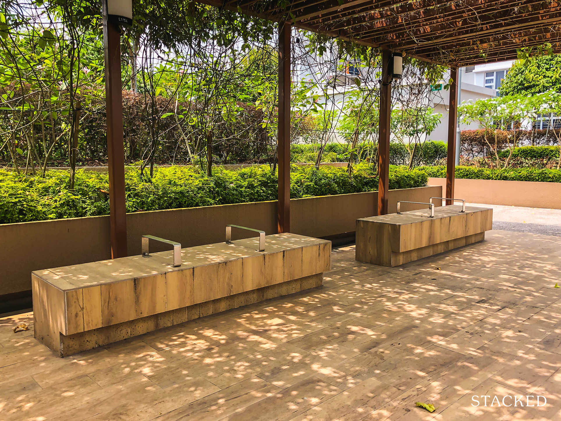 EastGlen @ Canberra 112 rooftop garden sheltered seating