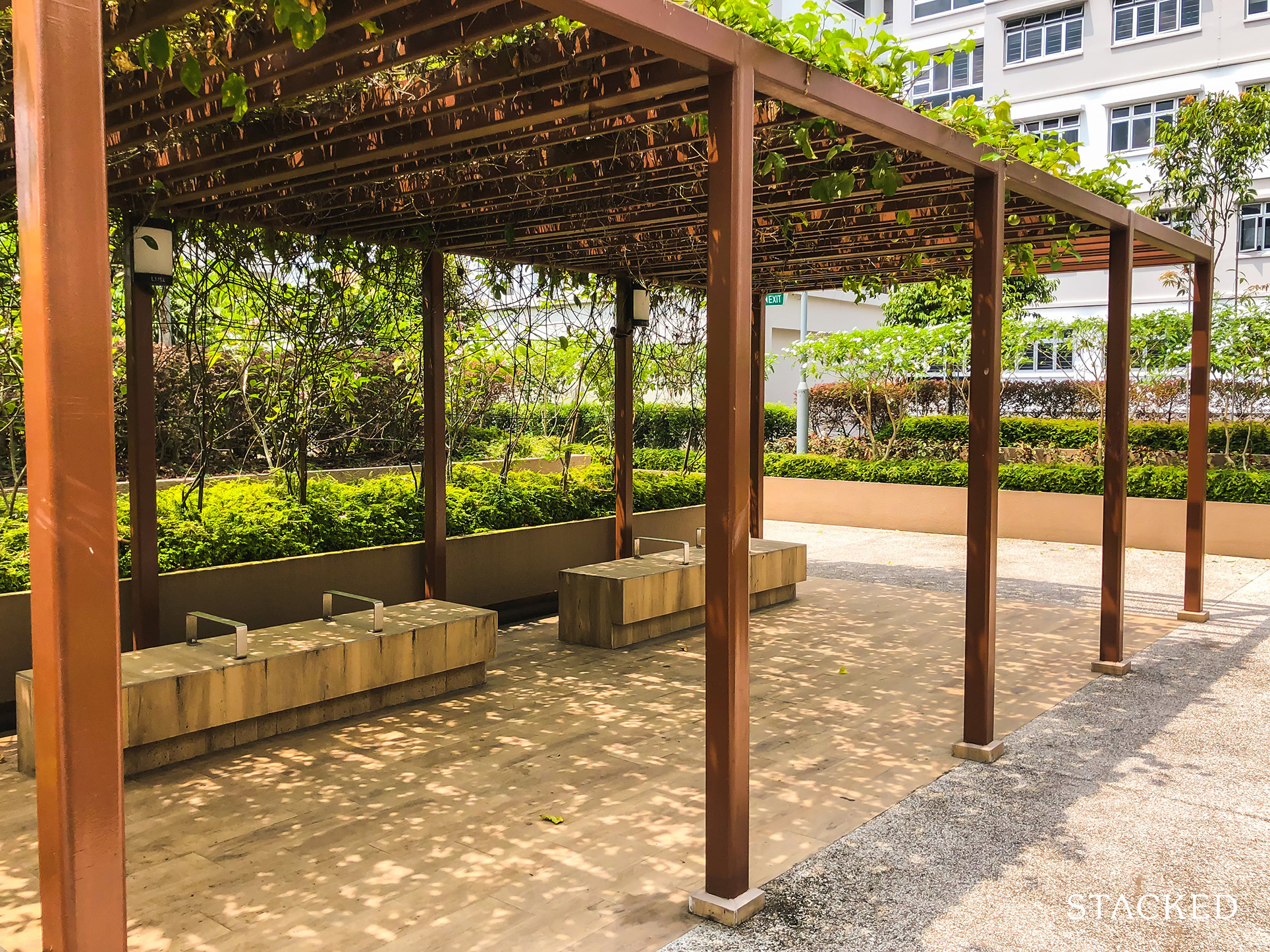 EastGlen @ Canberra 111 rooftop garden sheltered seating