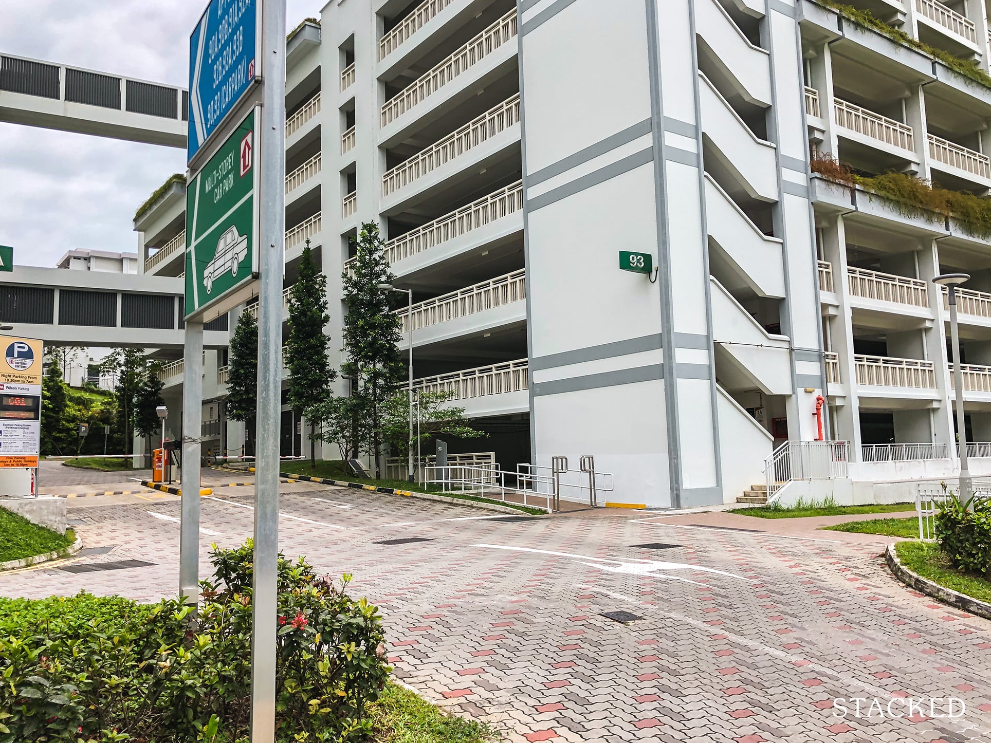 Telok Blangah Parcview driveway entrance