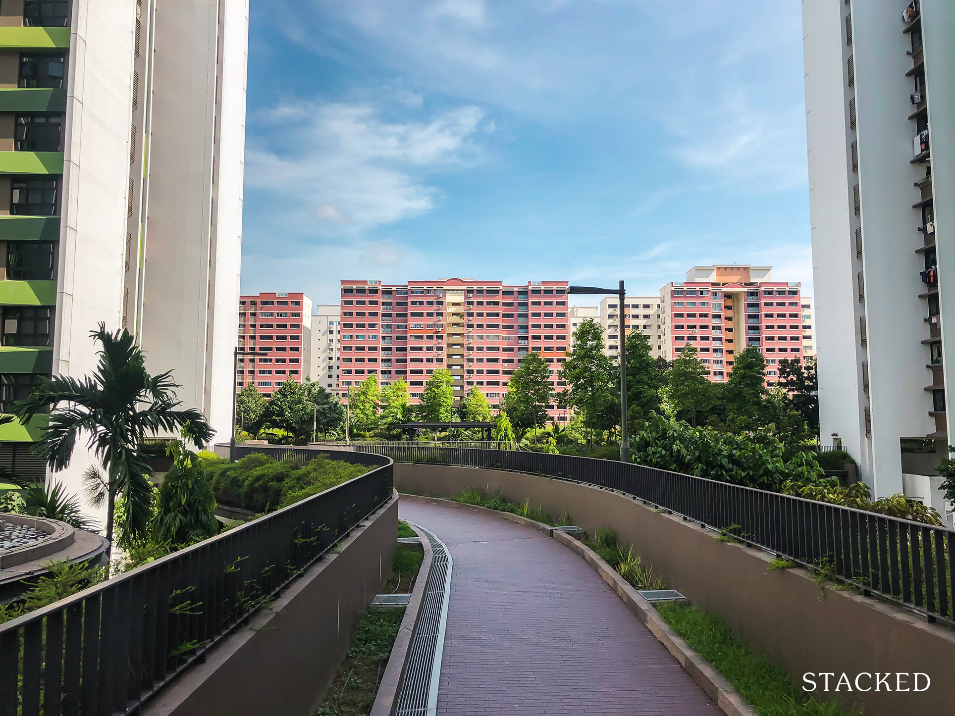 Tampines GreenRidges 126 garden walkway