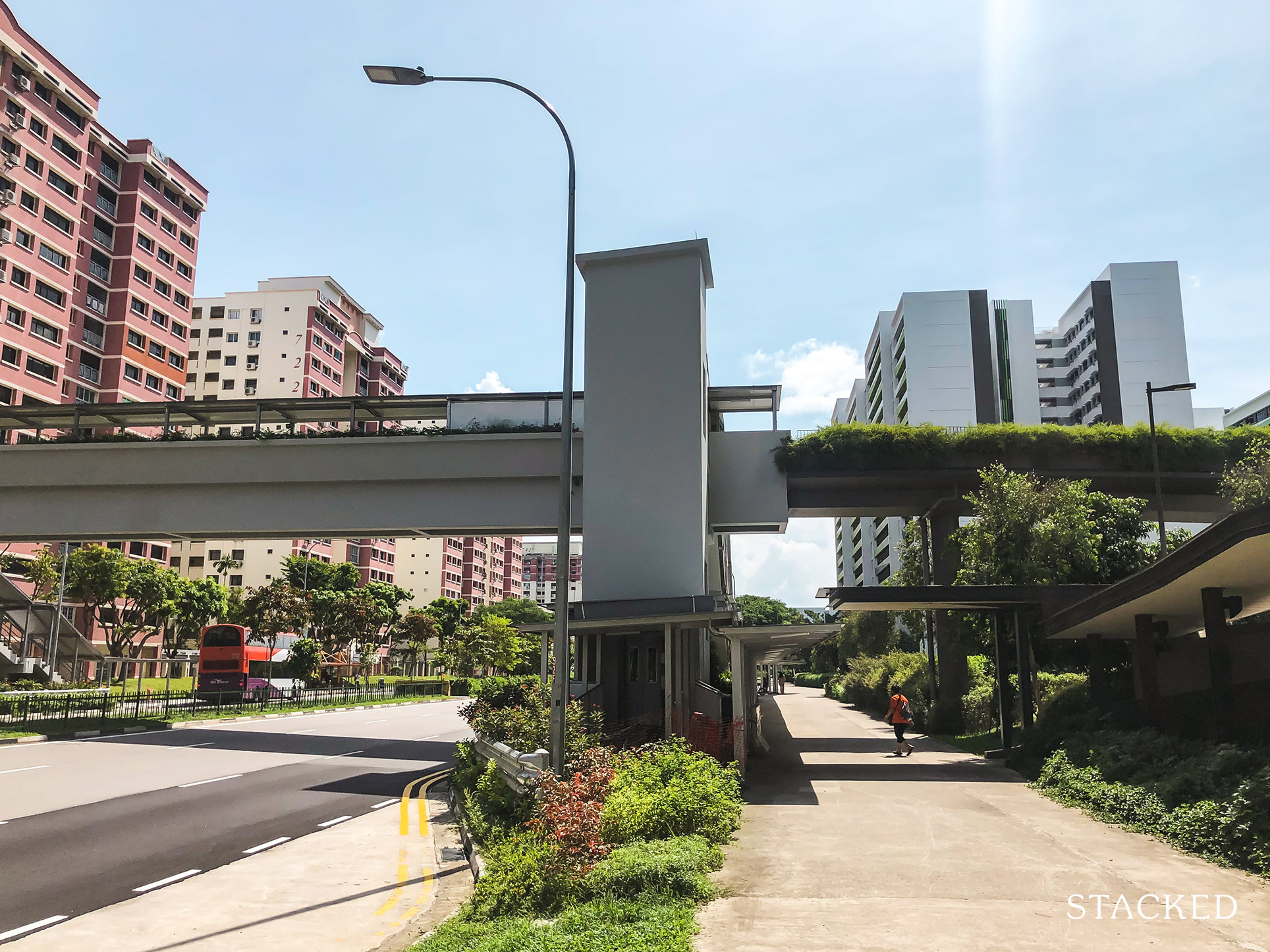 Tampines GreenRidges 35 link bridge overpass