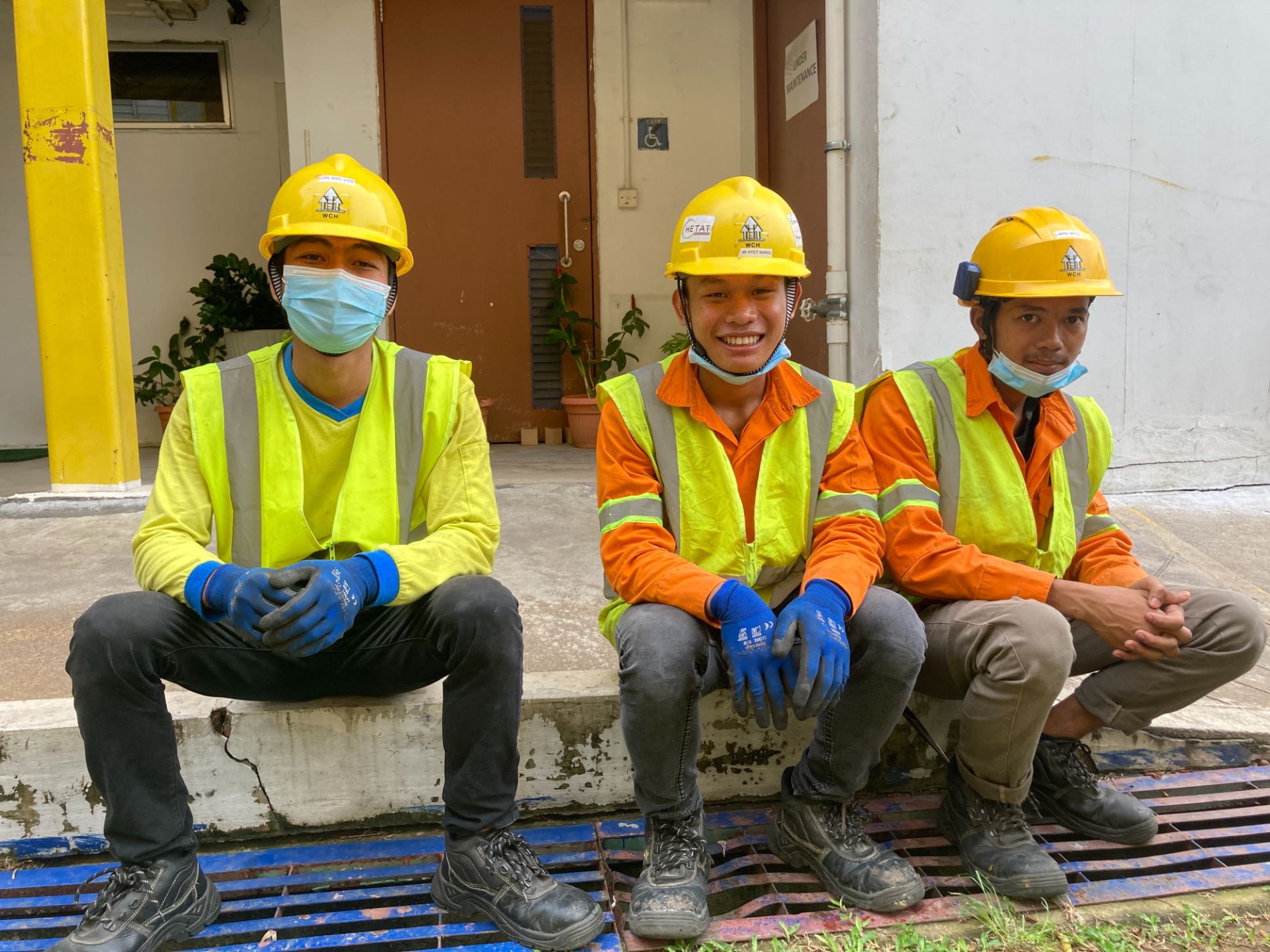 construction workers singapore