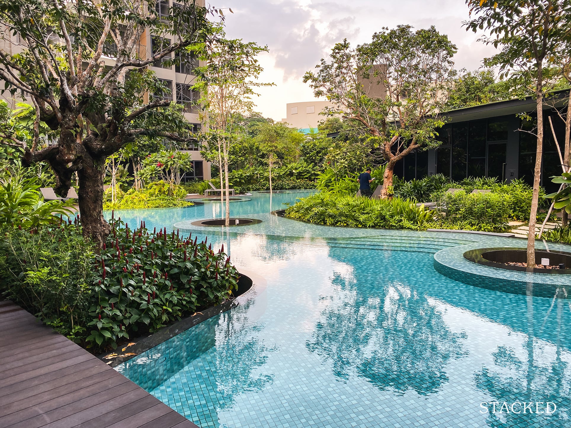 Clement Canopy swimming pool 1