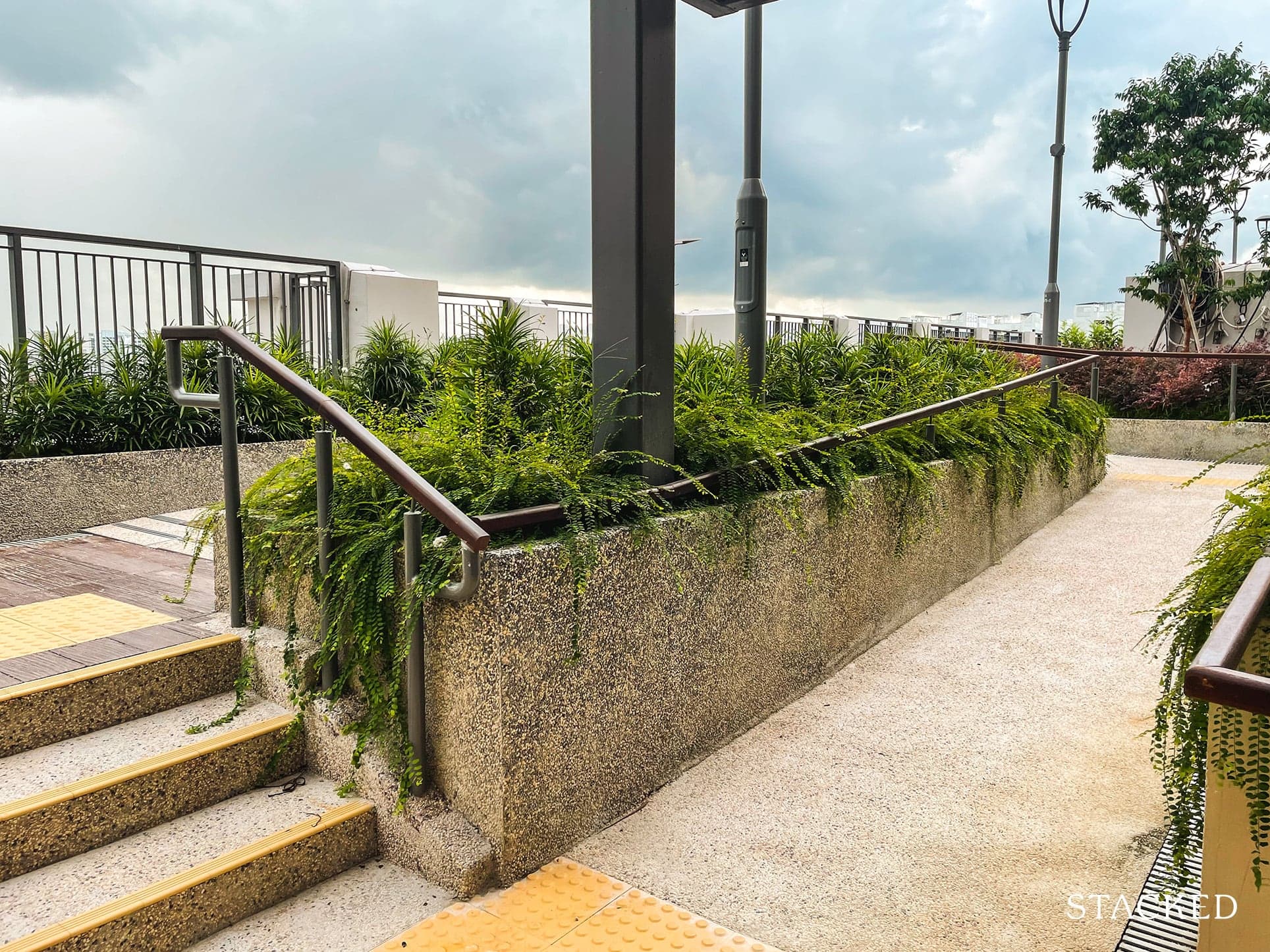 Matilda Sundeck rooftop garden slope