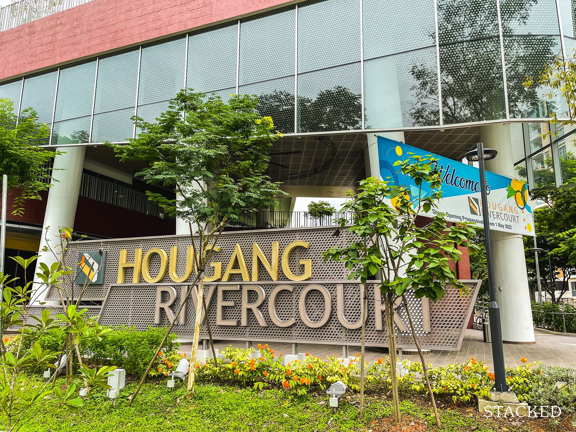 Hougang RiverCourt signage