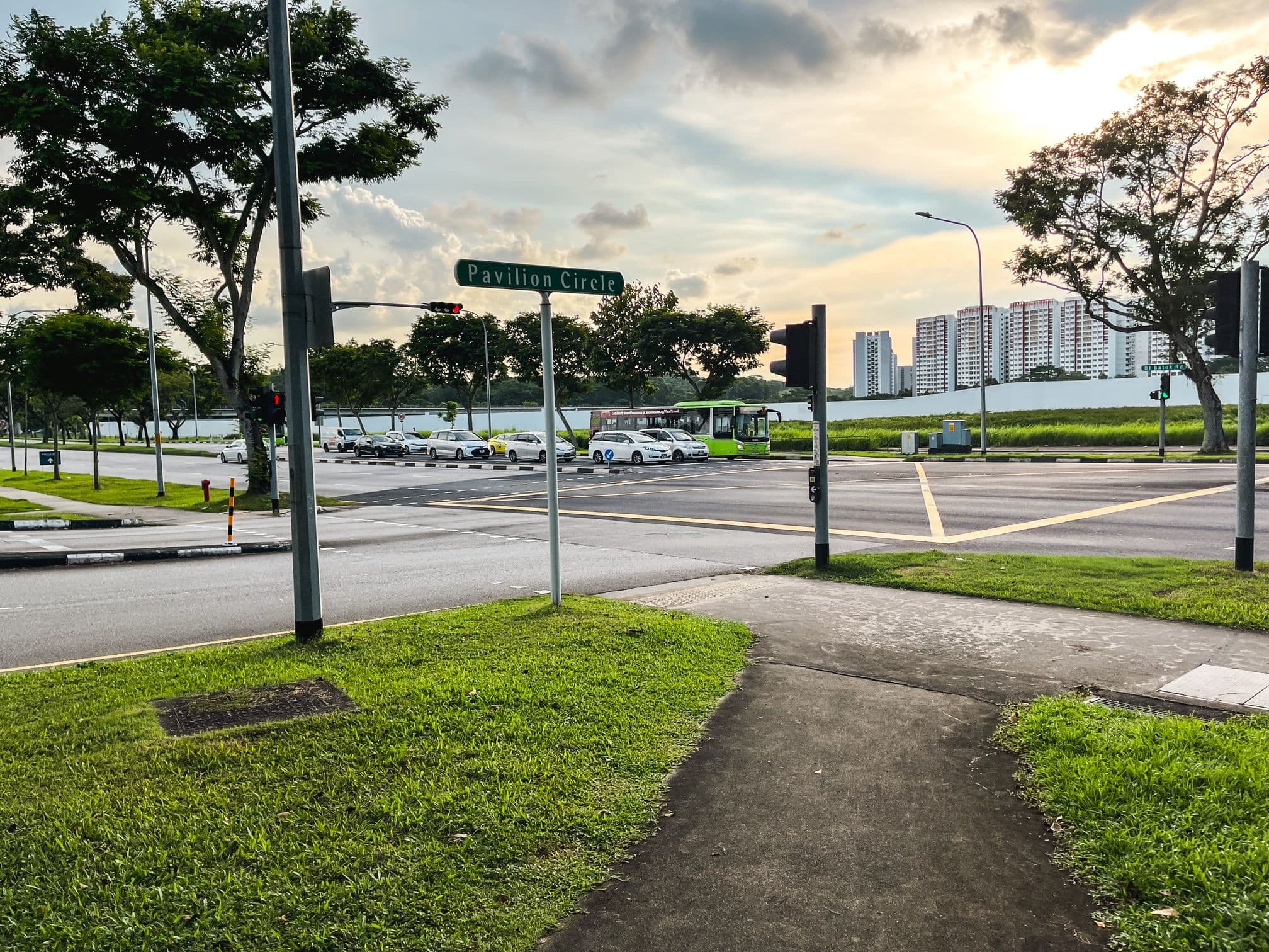 pavilion park landed main road