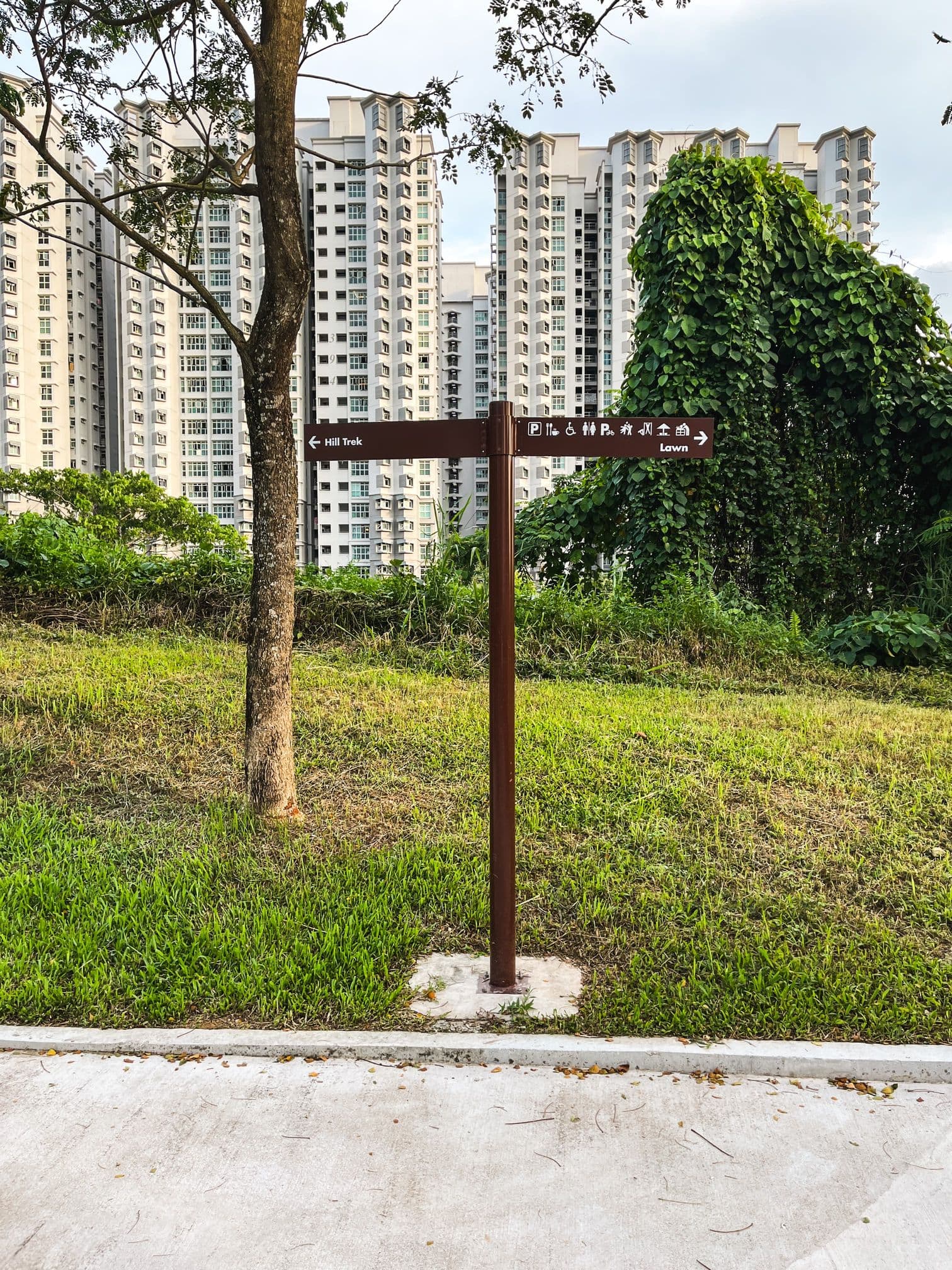 pavilion park landed sign