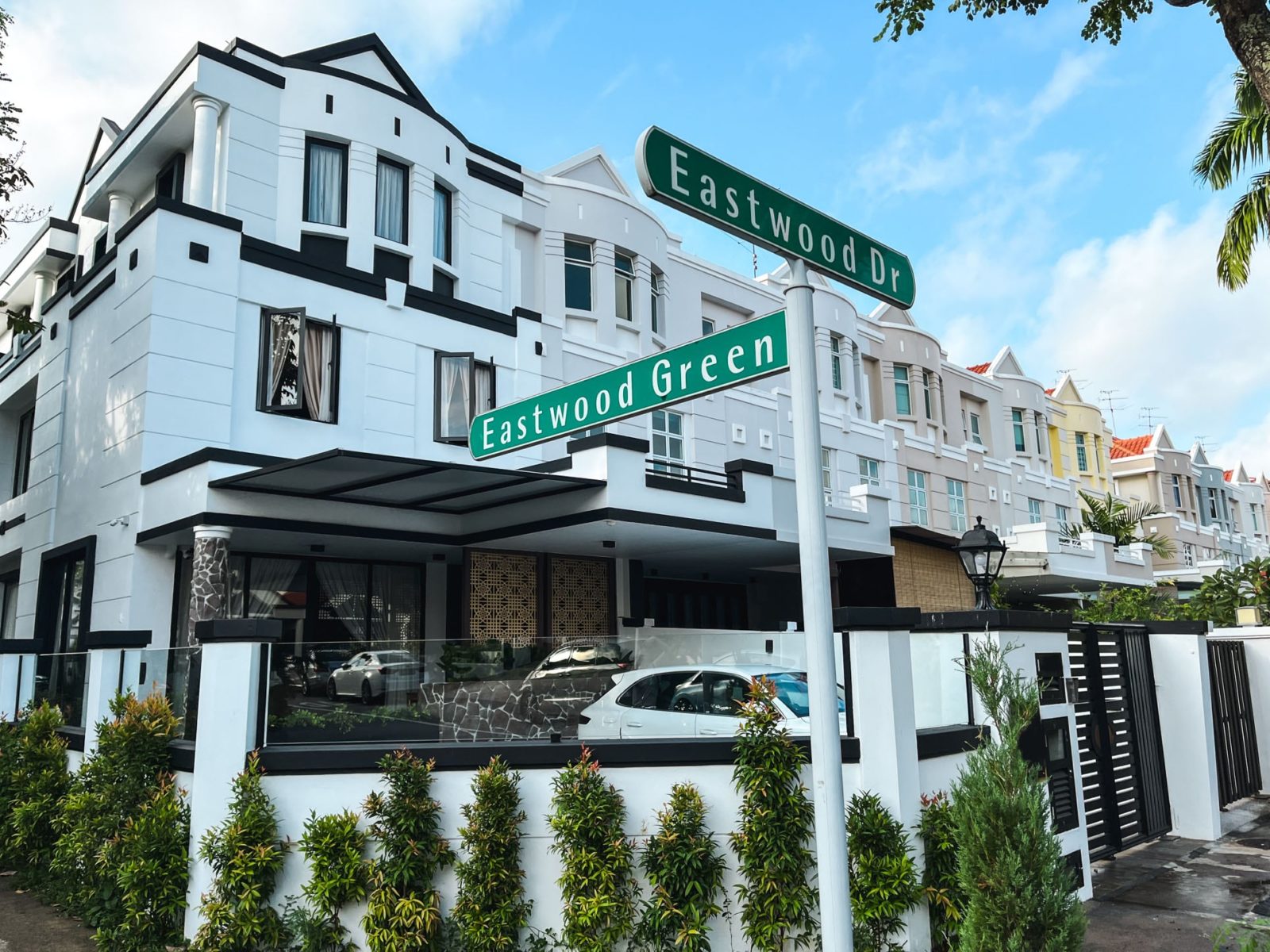 Touring Eastwood Landed Estate: Affordable 99-Year Landed Living With An Upcoming MRT & Good Amenities
