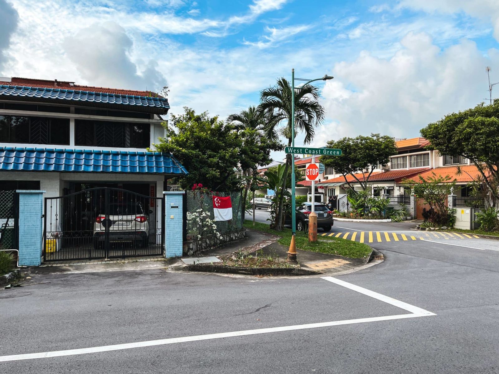 Touring West Coast Landed Estate: 999-Year Landed Homes That’s Less Crowded And Near Many Schools