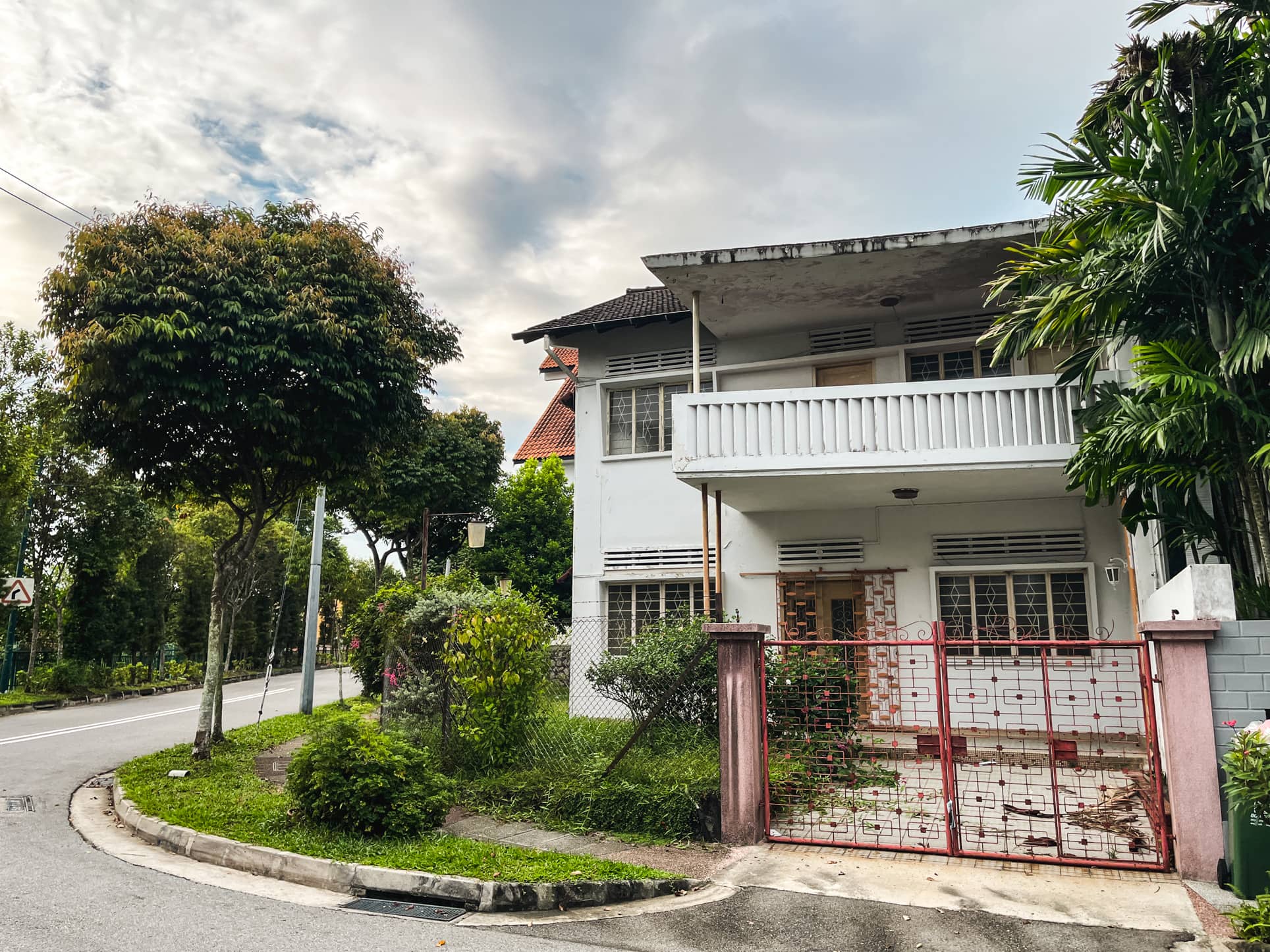 yew lian park estate corner terrace