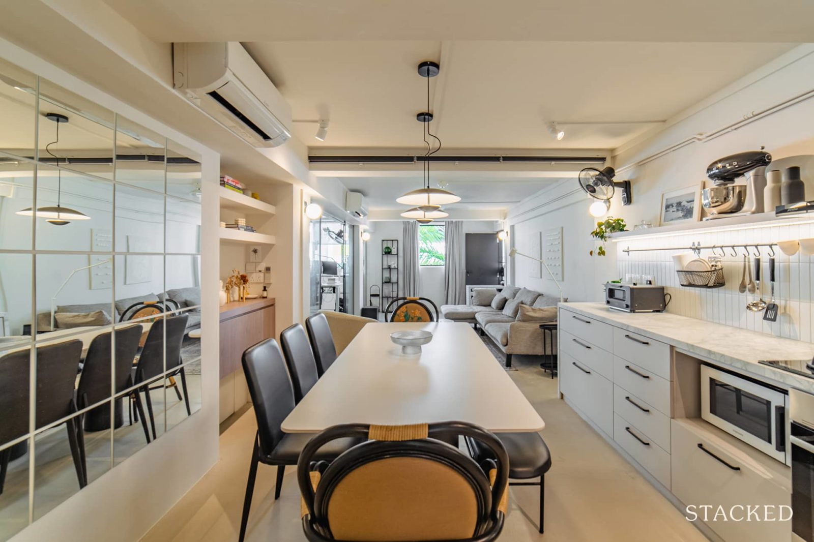 Tour An Old 1980 Everton Park Transformation: How A Couple Achieved A Monochrome Look With A $110k Reno Budget