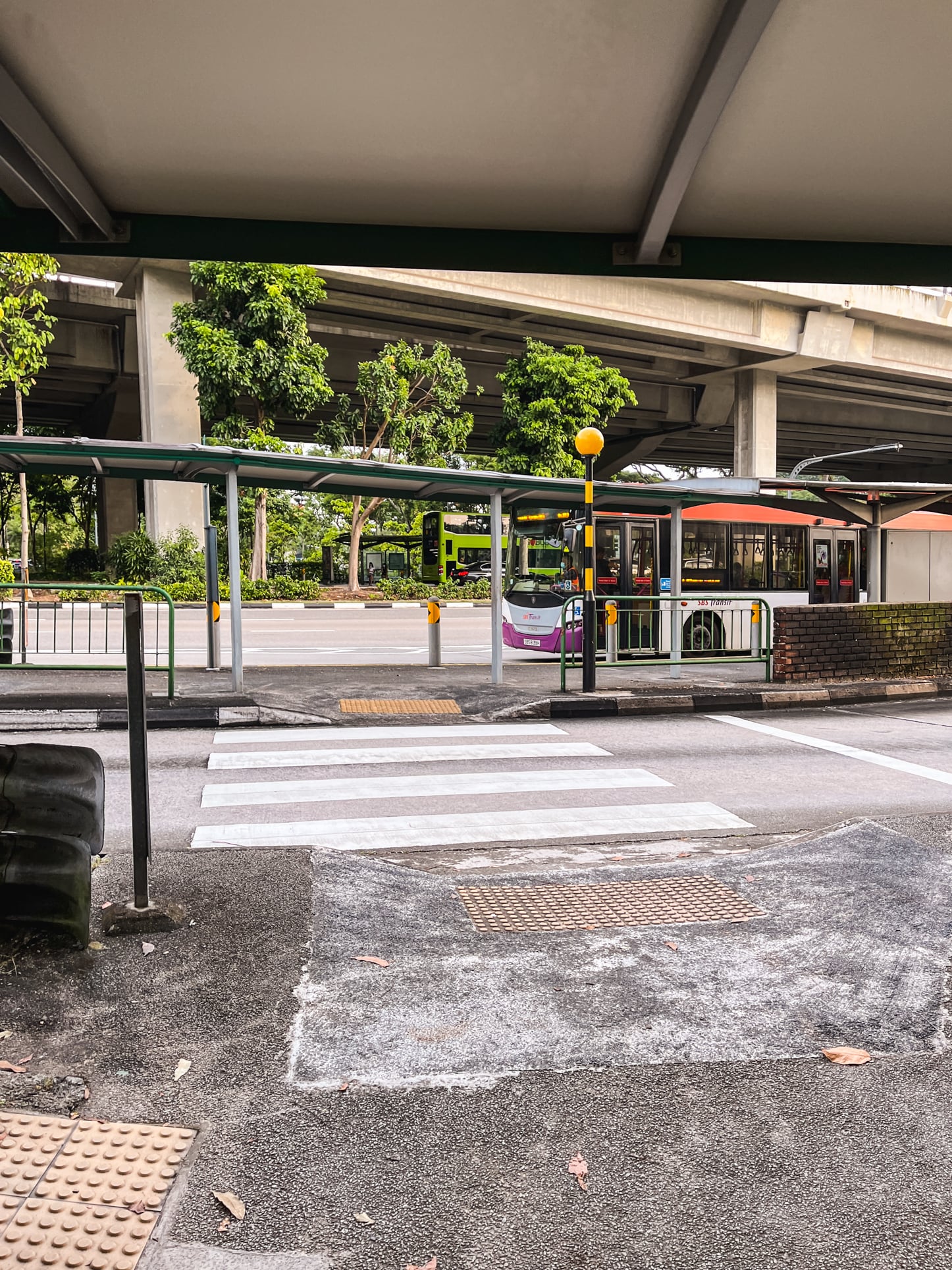 westlake gardens landed estate bus