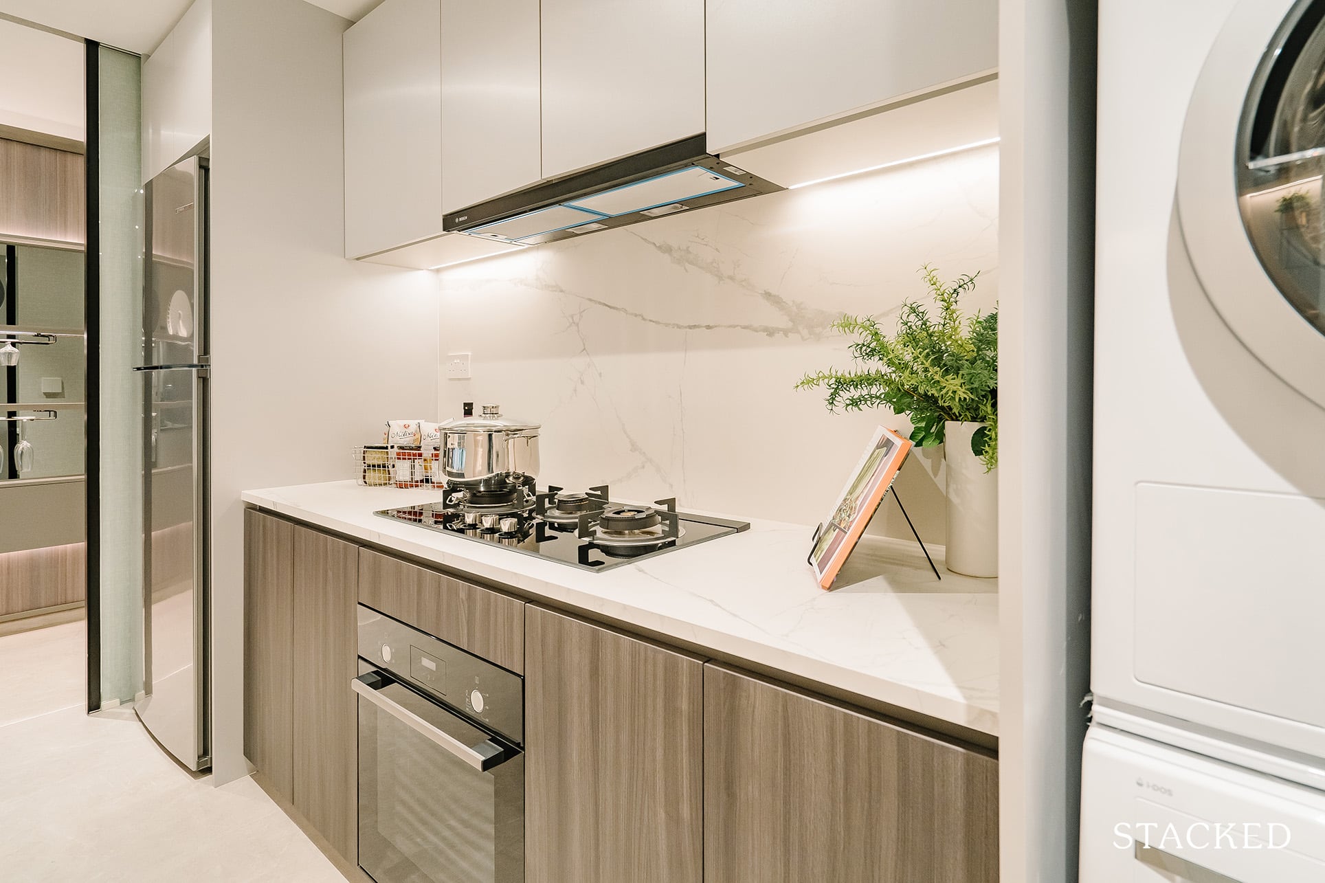 Sky Eden At Bedok 3 bedroom premium kitchen hobs