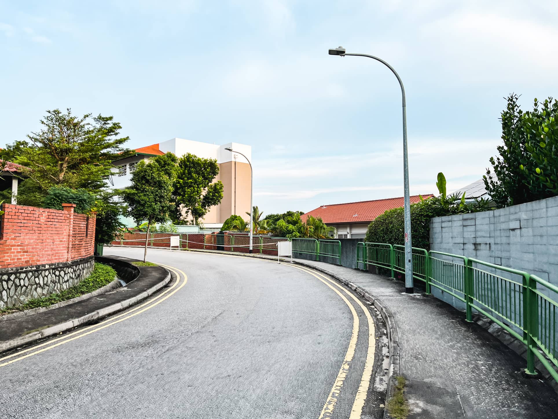 siglap landed curvy road