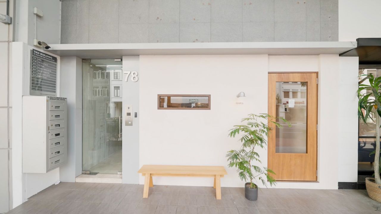 This Hidden Gem Of A Cafe Is A Minimalists Dream 2