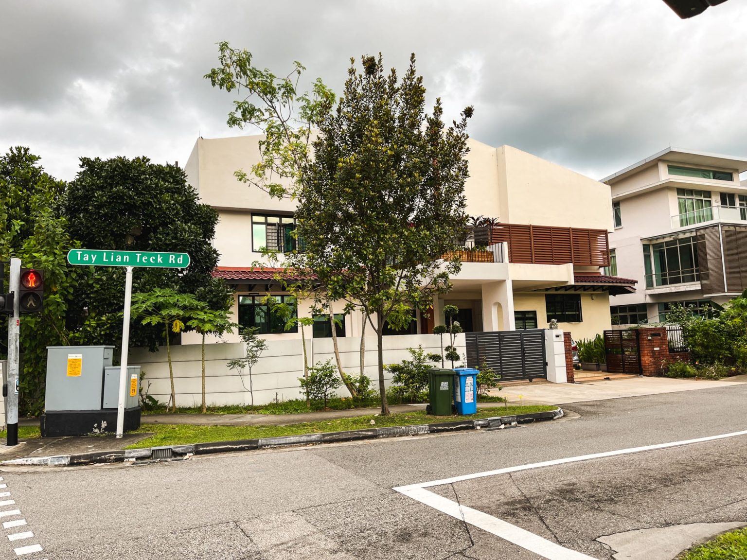 Touring Elliot Road A Freehold Landed Estate Very Close To Siglap MRT