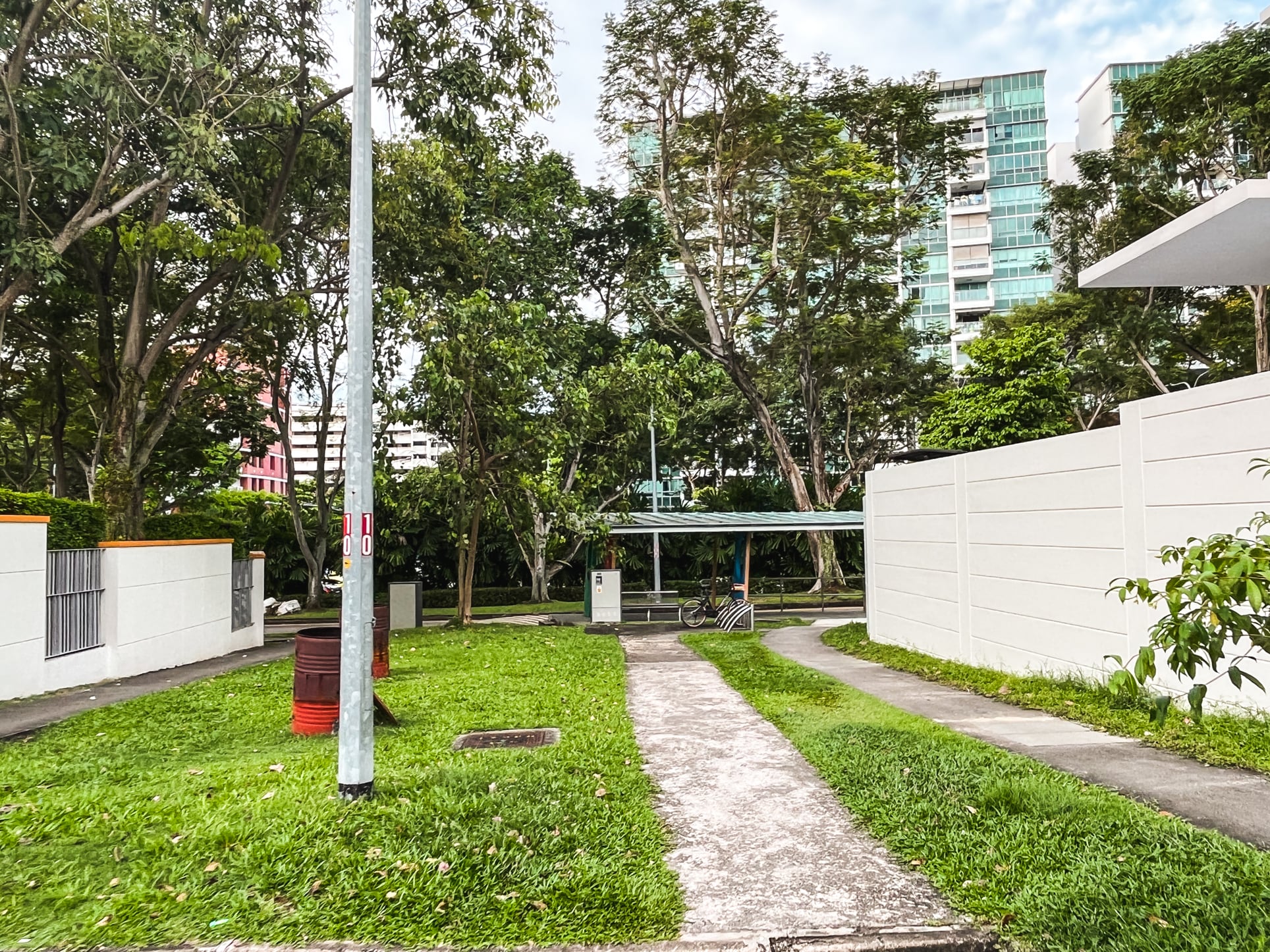 paya lebar landed estate path