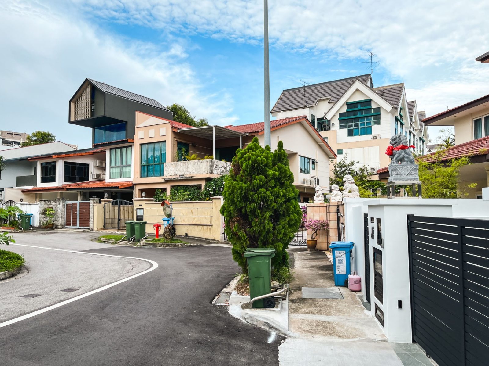 Touring Paya Lebar Crescent Landed Estate Freehold & Leasehold Homes From 2.3 Million