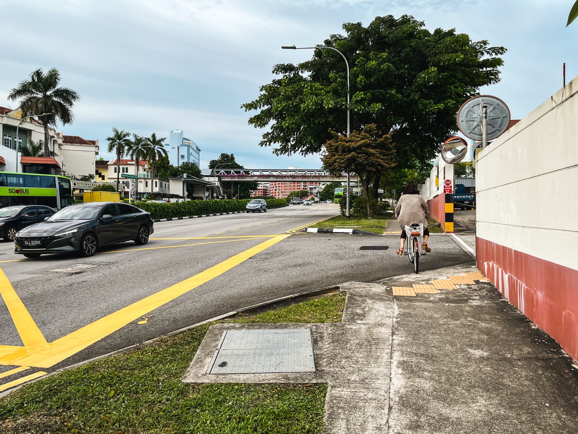 paya lebar landed estate main road