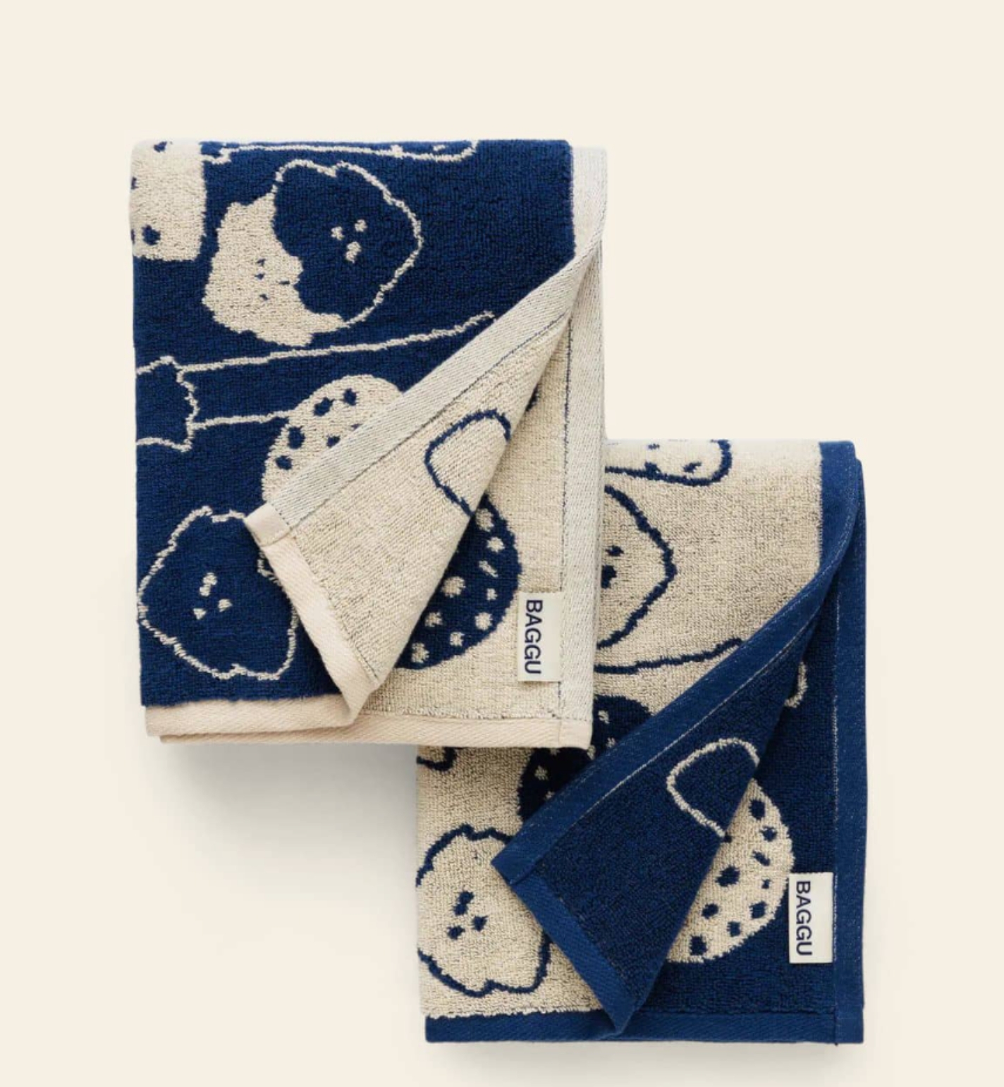 BAGGU hand towel set in navy with a cream pattern