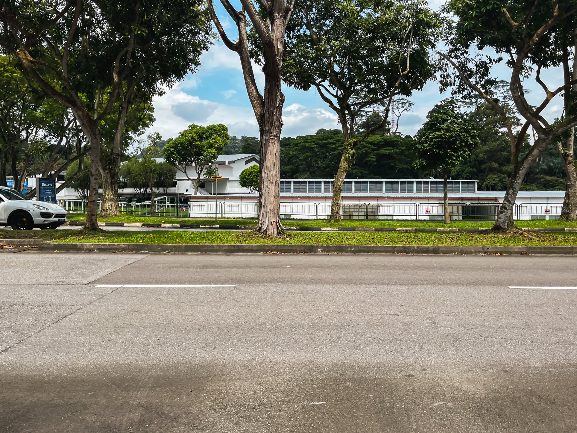 jurong park estate main road