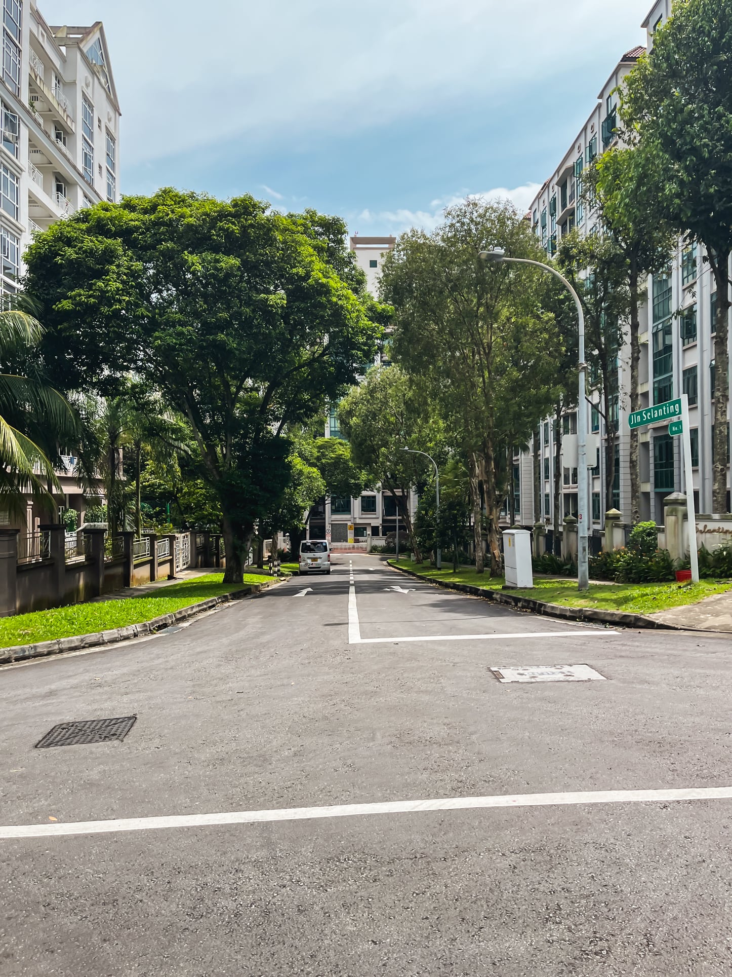 jurong park estate house road