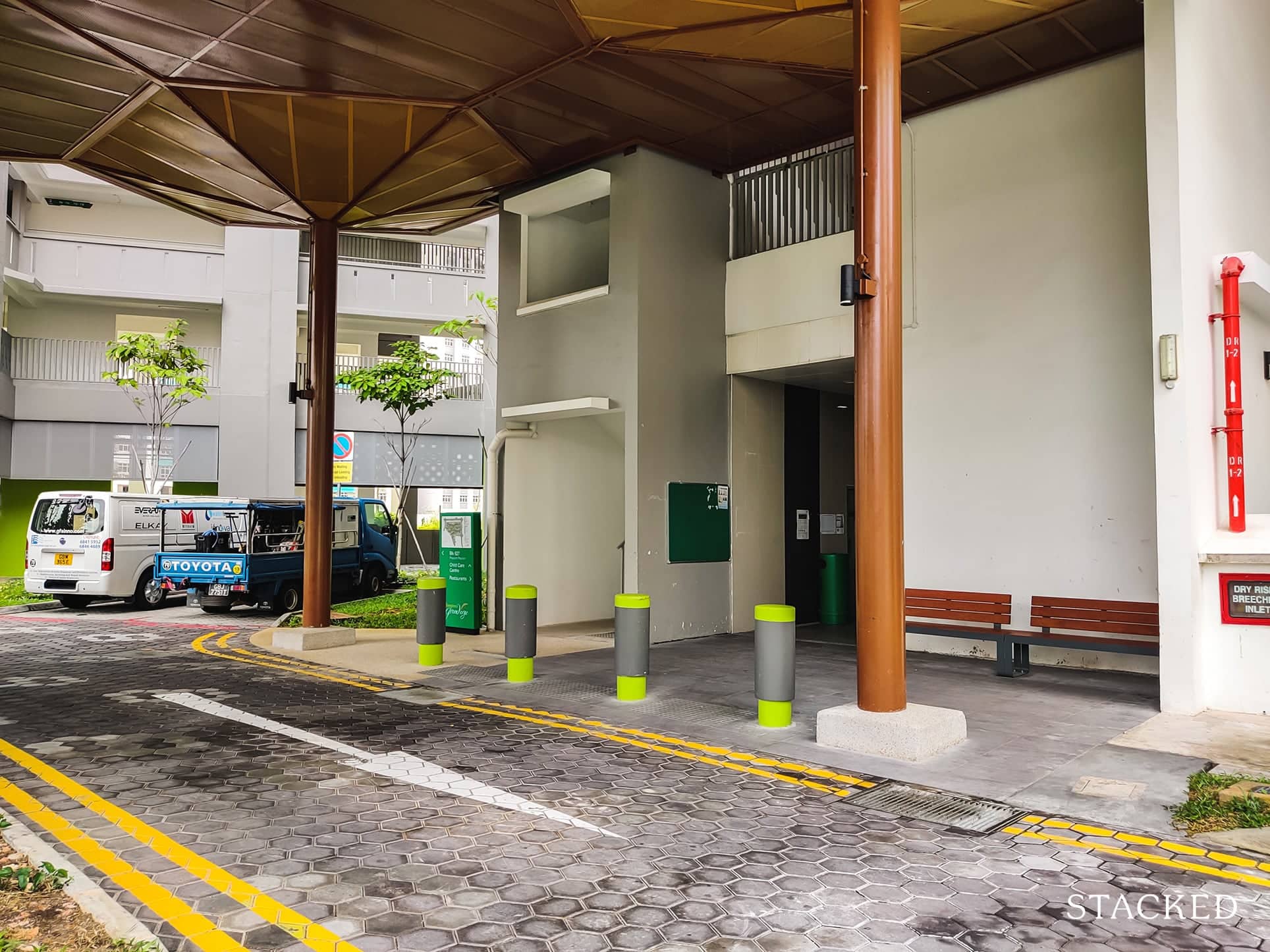 Tampines GreenVerge sheltered roundabout drop off