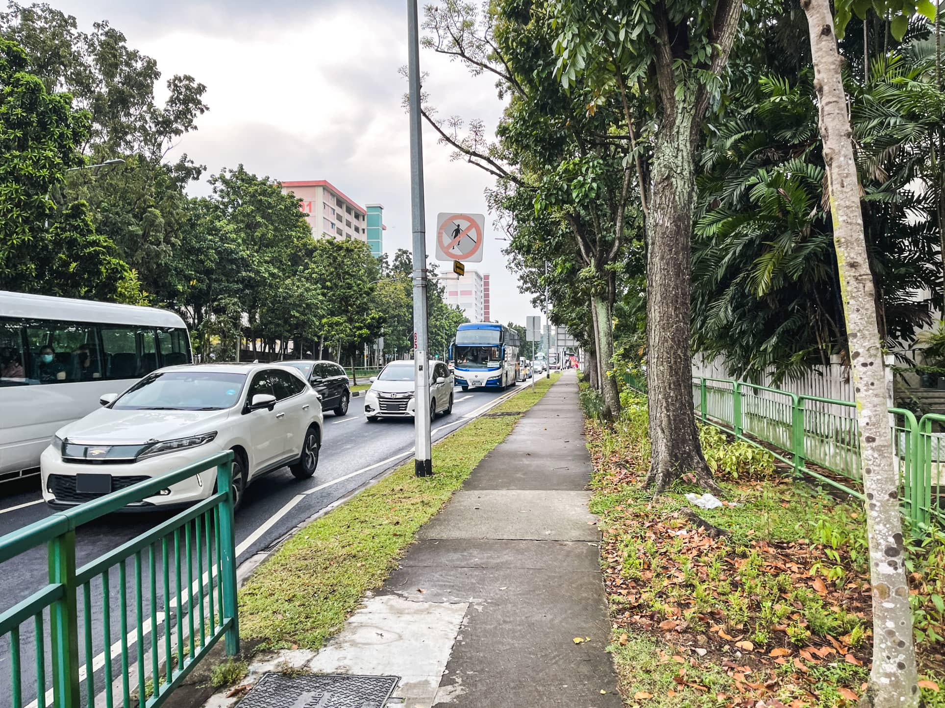 jalan mas kuning main road 4