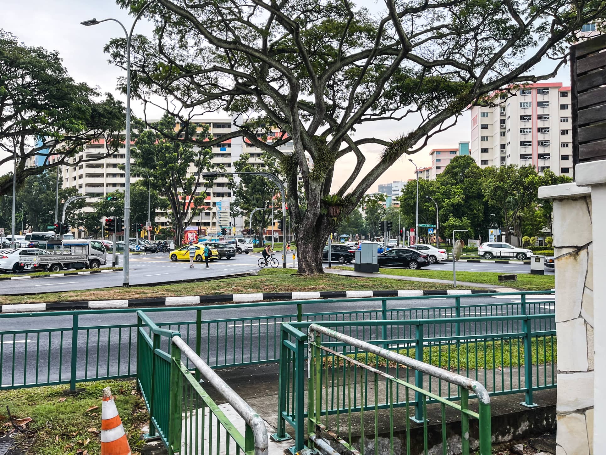 jalan mas kuning main road 1