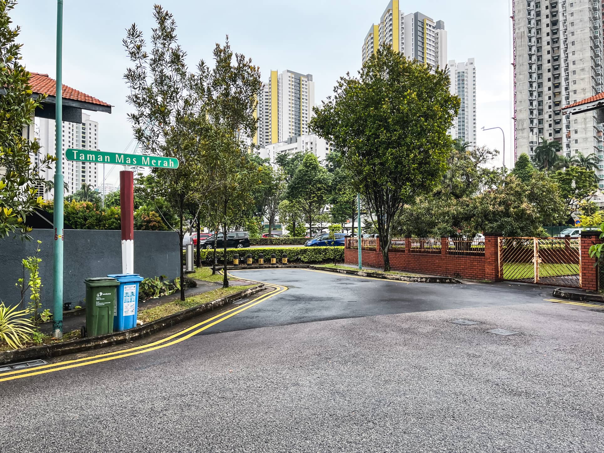 jalan mas kuning taman mas merah