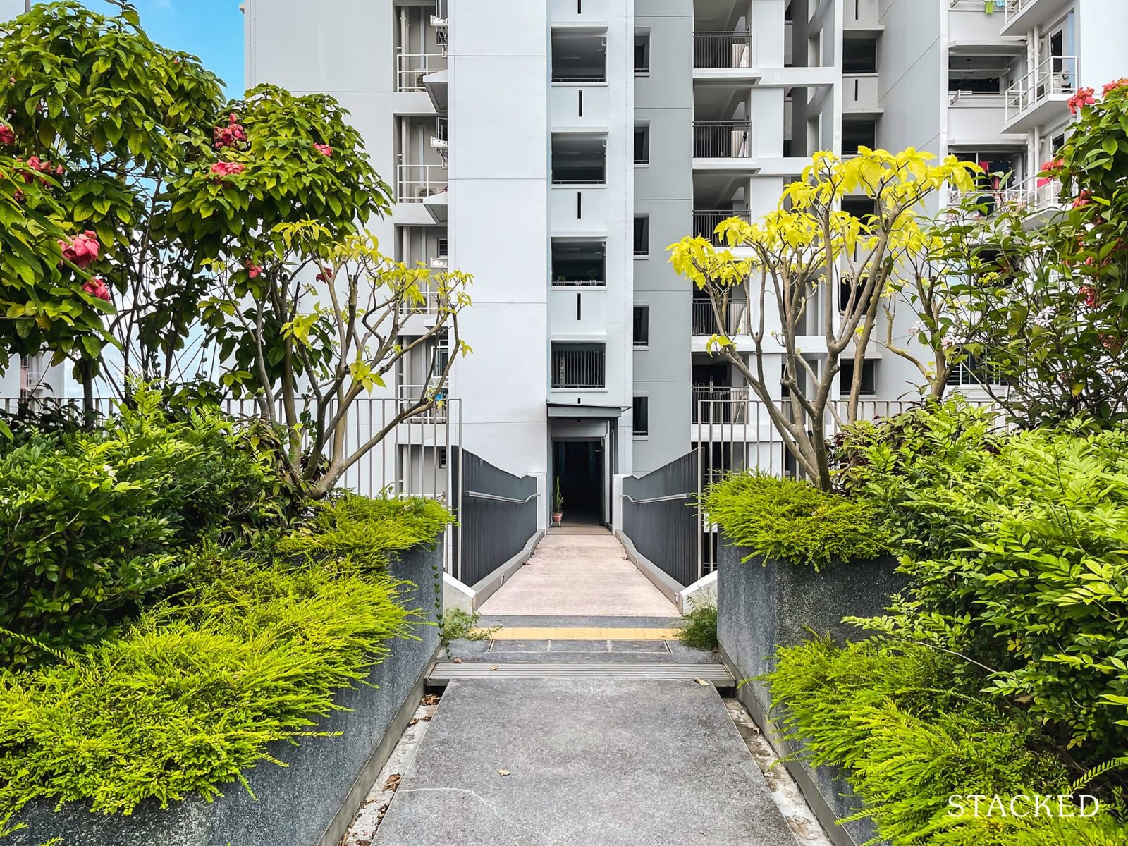 Bedok South Horizon 23 link bridge