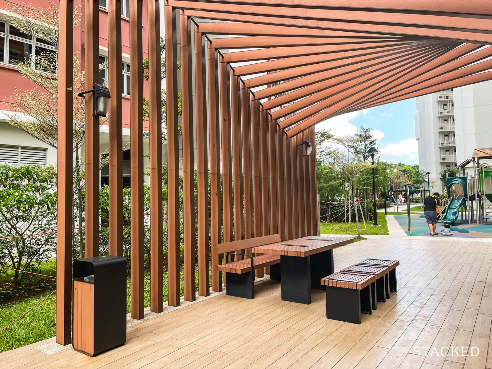 Bedok South Horizon 33 sheltered seating