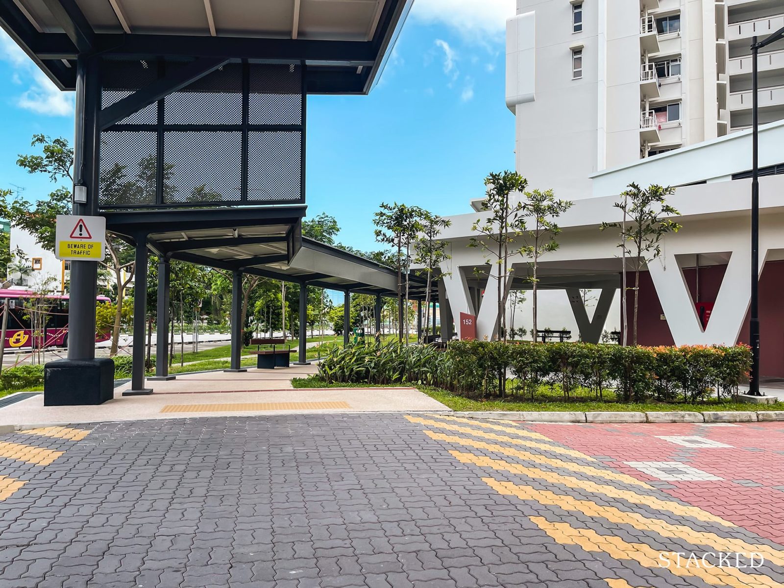 Bedok South Horizon 44 sheltered walkway