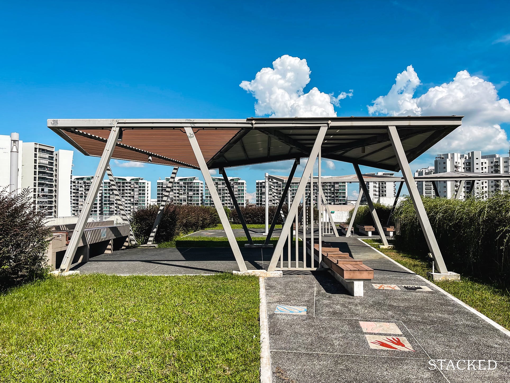 Parkland Residences DBSS roof garden sheltered area