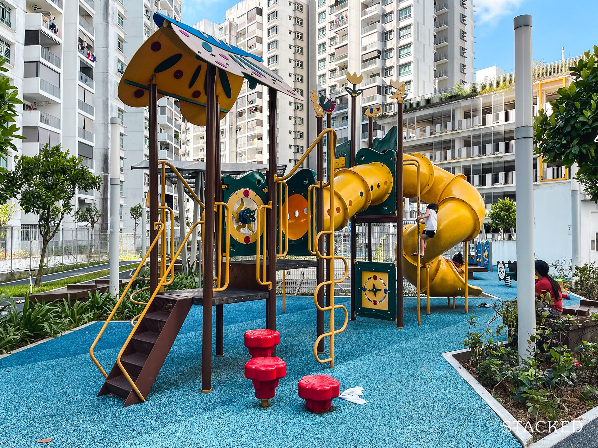 Parkland Residences DBSS playground