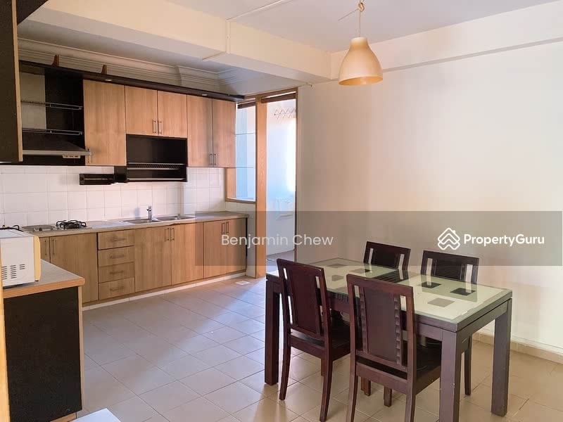 Loyang Valley 4