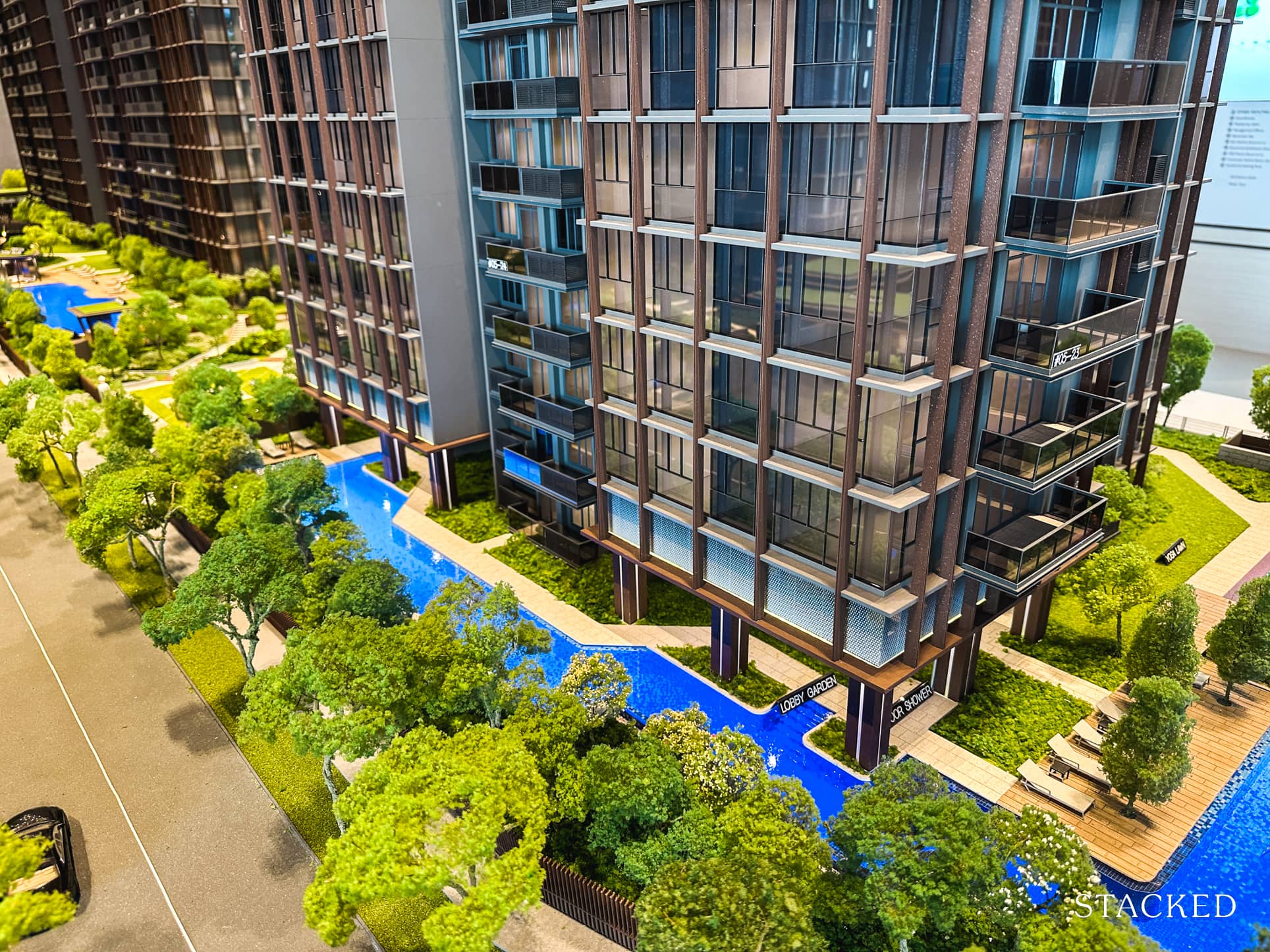 the continuum lobby garden