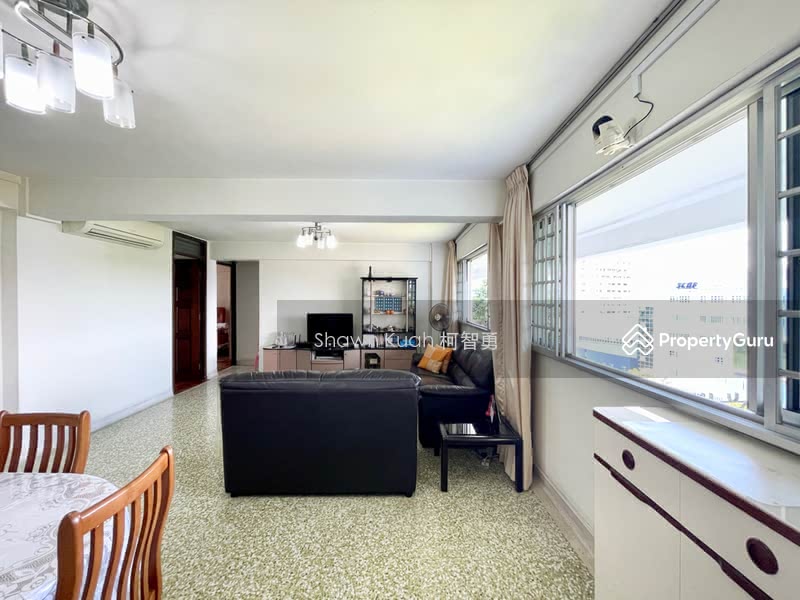 168A Queensway 1