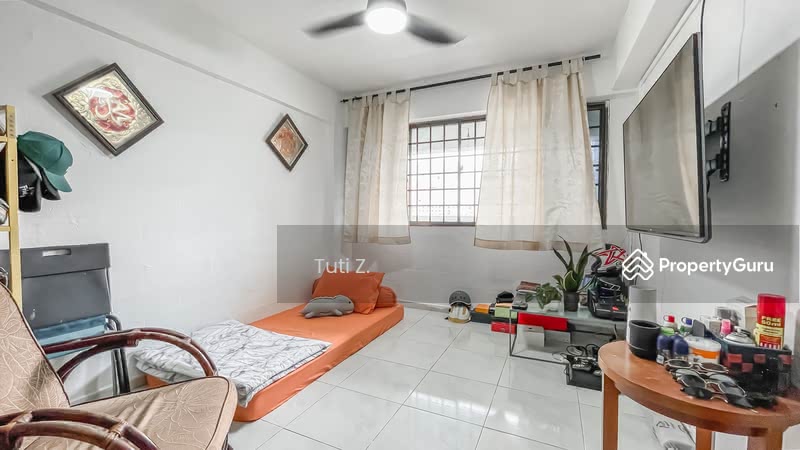 23B Queens Close 1