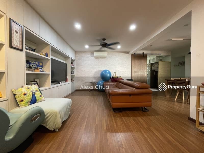 Pine Grove Clementi Park Upper Bukit Timah Singapore 2