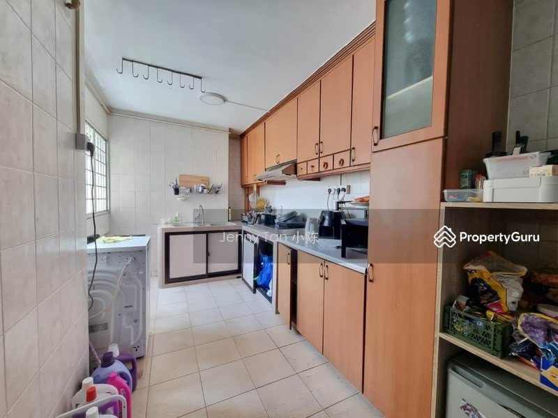 657 Hougang Avenue 8 Hougang Punggol Sengkang Singapore 3