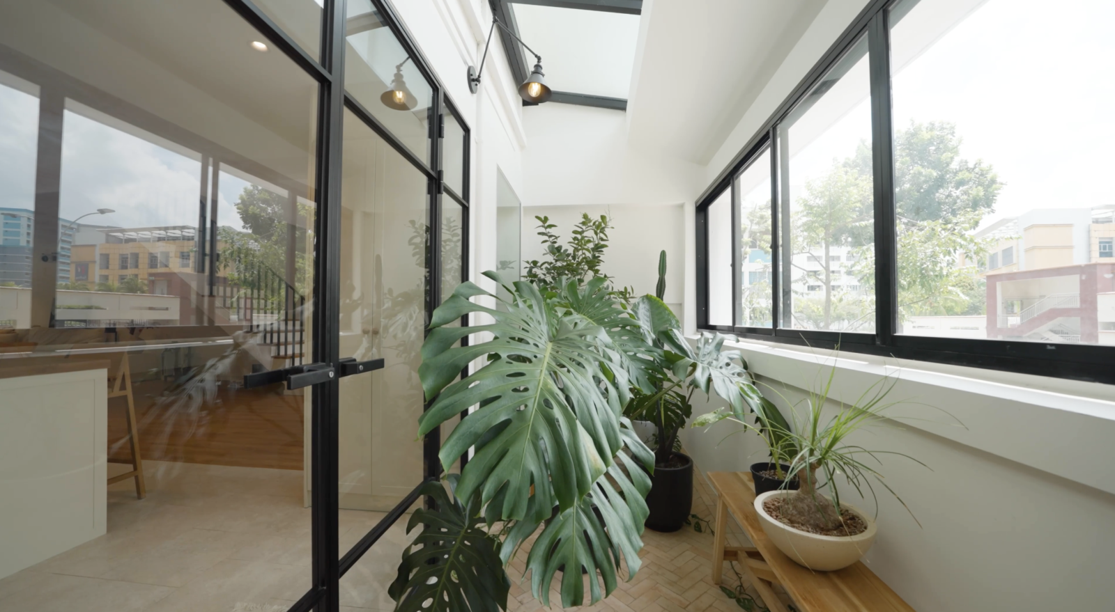 Inside A California Casual Maisonette With A Dreamy Indoor Balcony 16