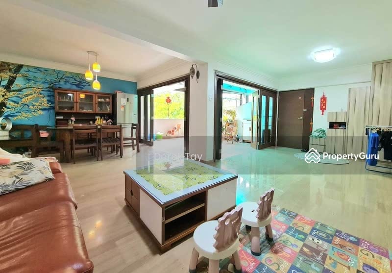 Pine Grove Clementi Park Upper Bukit Timah Singapore 3
